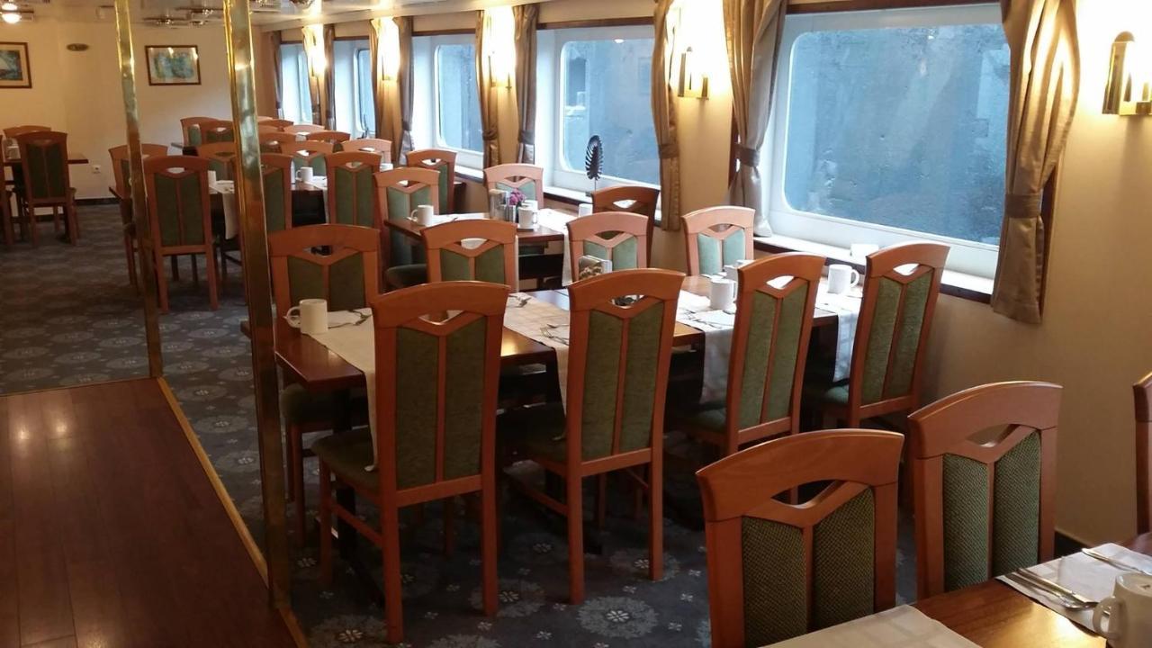Florentina Boat Прага Екстер'єр фото