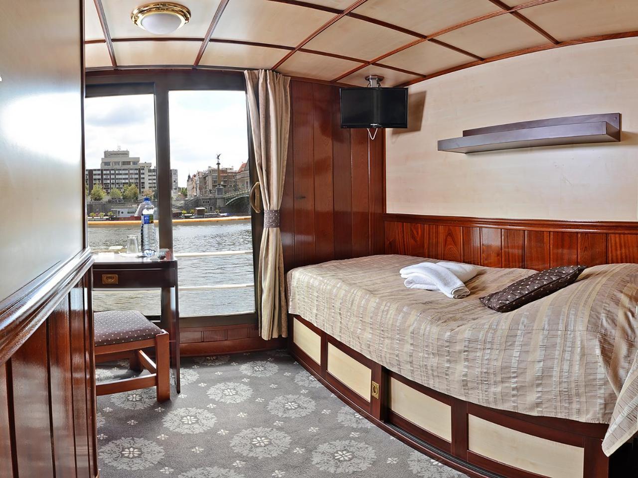 Florentina Boat Прага Екстер'єр фото